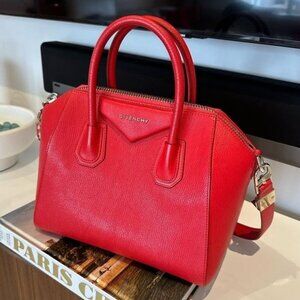 AUTHENTIC GIVENCHY 'ANTIGONA' BAG (MEDIUM) in RED LEATHER ❤️